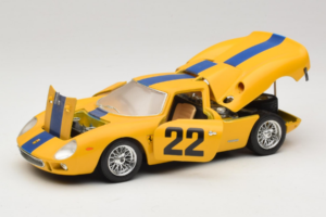 Ferrari 250 LM #22 Yellow 1965 Bburago 1:18 3333-Y1 Diecast - image 2 of 8