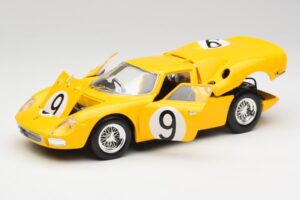 Ferrari 250 LM #21 M. Gregory / J. Rindt NART 24 Hours of Le Mans Winner 1965 Hot Wheels 1:18 25729 Diecast - image 2 of 8