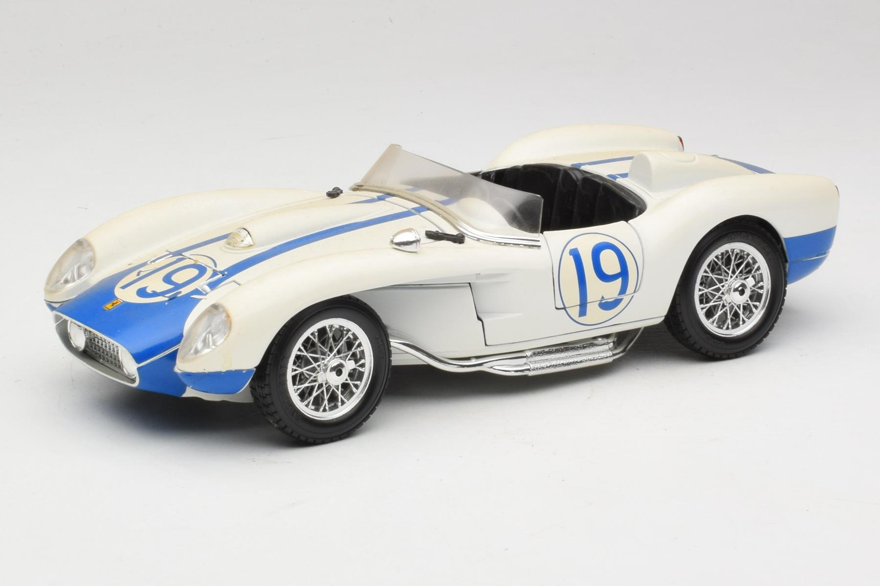 Bburago Ferrari 250 Testa Rossa #19 1:18 White