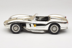 Ferrari 250 Testa Rossa Chrome Silver Bburago 1:18 3007-C1 Diecast - image 4 of 8