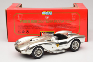Ferrari 250 Testa Rossa Chrome Silver Bburago 1:18 3007-C1 Diecast - image 8 of 8
