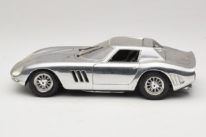 Ferrari 275 GTB Chrome Silver Guiloy 1:18 B004 Diecast - image 4 of 8