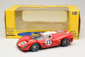 Ferrari 330 P4 #22 Scuderia Filipinetti Poor Condition 1967 Revell 1:18 48825-P1 Diecast - image 8 of 8