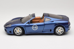 Ferrari 360 Modena Targa Limited Edition 333 pcs Purple Metallic Bburago 1:18 3348-F1 Diecast - image 4 of 8