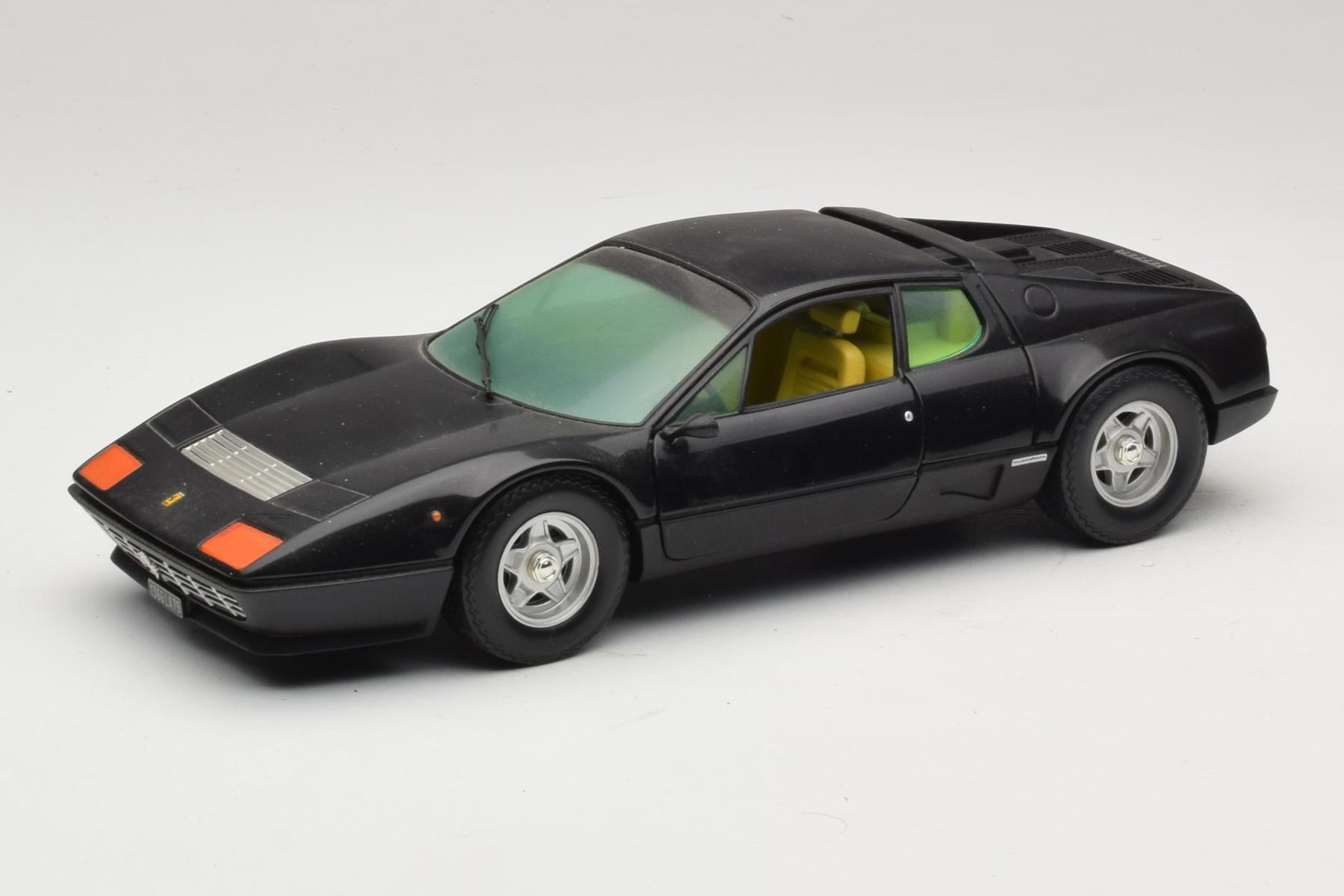 京商 1/18フェラーリ 365GT4/BBブラック Chrono Ferrari 365 GT4 BB 1:18 Diecast Black