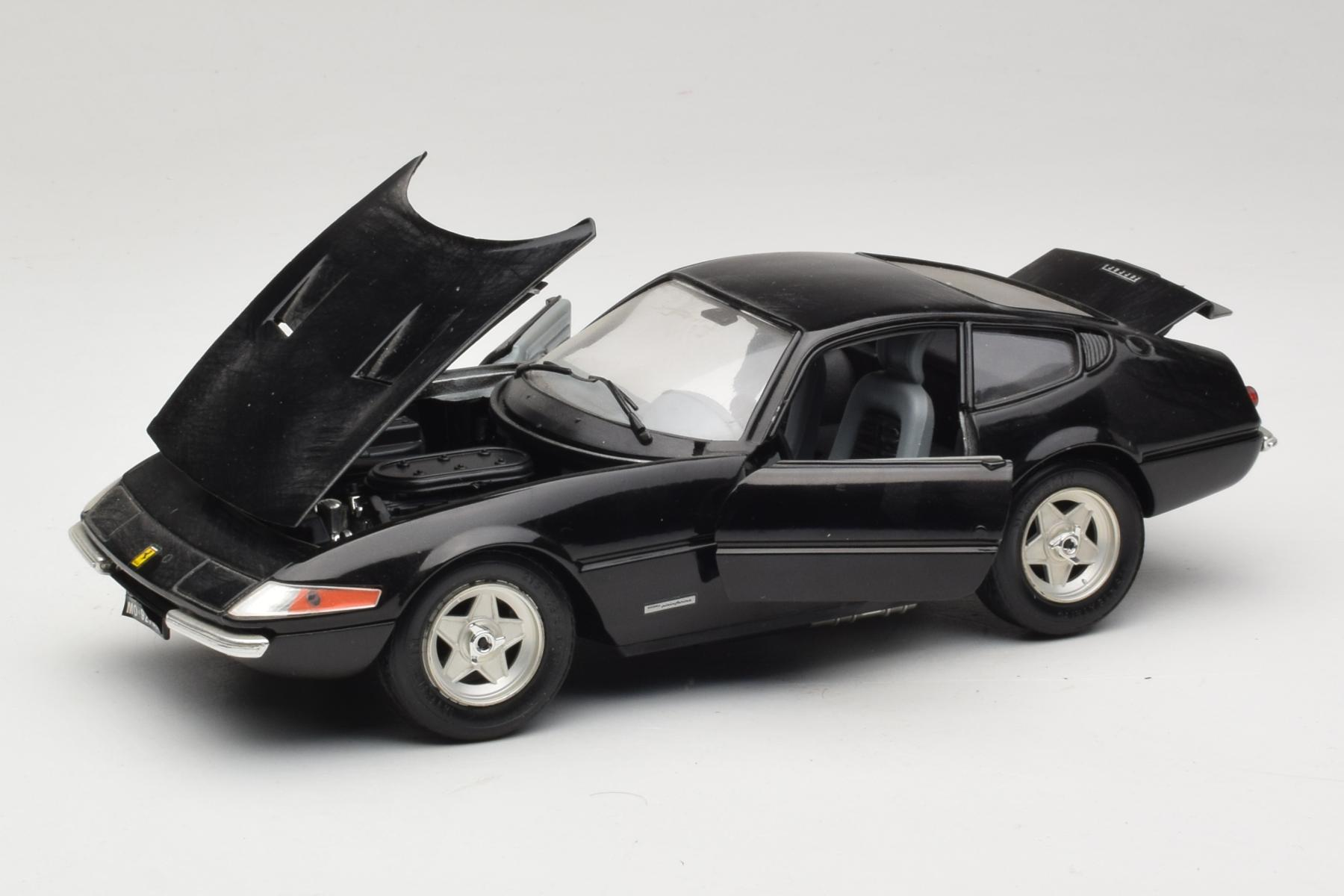 Ferrari 365 GTB/4 Daytona 1:18 Diecast Black Coupe