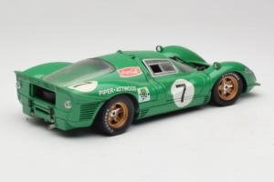 Ferrari 412P #7 Green 24 Hours of Daytona 1967 Eagles Race 1:18 37000 Diecast - image 3 of 8