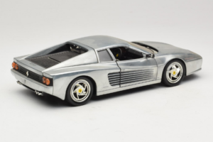 Ferrari 512M Chrome Silver Hot Wheels 1:18 25739 Diecast - image 3 of 8