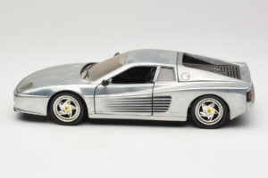 Ferrari 512M Chrome Silver Hot Wheels 1:18 25739 Diecast - image 4 of 8