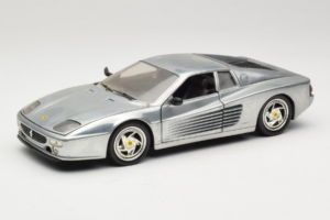 Ferrari 512M Chrome Silver Hot Wheels 1:18 25739 Diecast