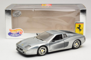 Ferrari 512M Chrome Silver Hot Wheels 1:18 25739 Diecast - image 8 of 8