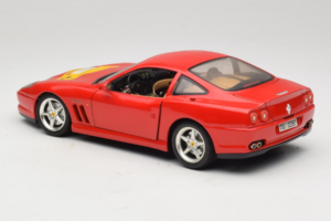 Ferrari 550 Maranello 22 Jahre Ferrari Model Club Red Bburago 1:18 3064-P2 Diecast - image 7 of 8
