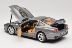Ferrari 550 Maranello 25 Jahre Ferrari Model Club Silver 2nd Version Bburago 1:18 3064-S1 Diecast - image 5 of 8