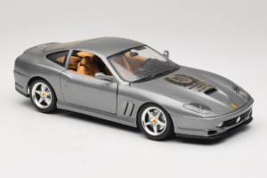Ferrari 550 Maranello 25 Jahre Ferrari Model Club Silver 2nd Version Bburago 1:18 3064-S1 Diecast - image 6 of 8