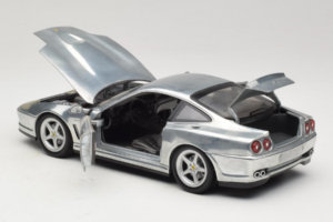 Ferrari 550 Maranello Chrome Silver Hot Wheels 1:18 25740 Diecast - image 5 of 8