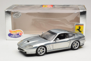 Ferrari 550 Maranello Chrome Silver Hot Wheels 1:18 25740 Diecast - image 8 of 8