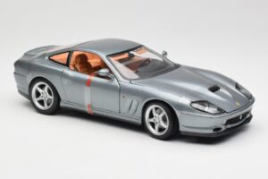 Ferrari 550 Maranello Grey Metallic Maisto 1:18 4839 Diecast - image 4 of 6