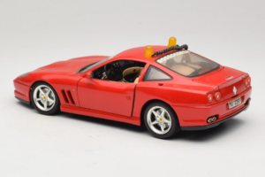 Ferrari 550 Maranello Safety Car Rosso Corsa Bburago 1:18 3064-P1 Diecast - image 7 of 8