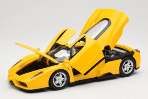 Ferrari Enzo Yellow Hot Wheels 1:18 C1550 Diecast - image 2 of 8
