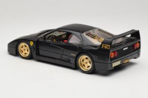 Ferrari F40 Black with Gold Wheels Bburago 1:18 3032-B2 Diecast - image 7 of 8