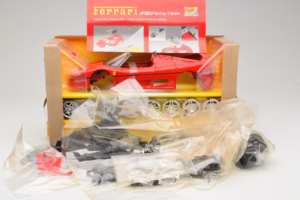Ferrari F40 Red Model Kit Maisto 1:18 39822 Diecast - image 2 of 2