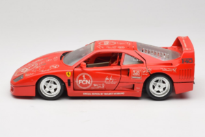 Ferrari F40 Evoluzione FC Nürnberg Special Edition Red Bburago 1:18 3042-FCN Diecast - image 4 of 8