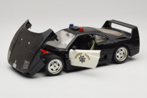 Ferrari F40 Highway Patrol Black White Bburago 1:18 3022-H1 Diecast - image 2 of 8