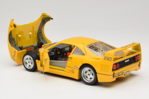 Ferrari F40 Interconti Car HiFi Yellow Bburago 1:18 3032-I1 Diecast - image 5 of 8