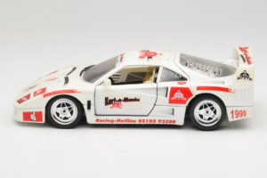 Ferrari F40 Kart-o-Mania White Bburago 1:18 3332-W3 Diecast - image 4 of 8