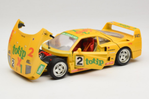 Ferrari F40 Totip Jolly Club #2 Yellow Bburago 1:18 3332-Y1 Diecast - image 2 of 8