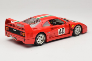 Ferrari F40 #40 Red with Italian Flag Bburago 1:18 3032-P1 Diecast - image 3 of 8
