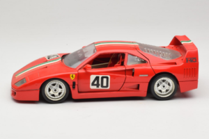 Ferrari F40 #40 Red with Italian Flag Bburago 1:18 3032-P1 Diecast - image 4 of 8
