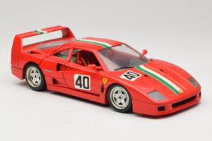 Ferrari F40 #40 Red with Italian Flag Bburago 1:18 3032-P1 Diecast - image 6 of 8