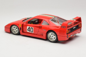 Ferrari F40 #40 Red with Italian Flag Bburago 1:18 3032-P1 Diecast - image 7 of 8