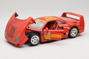 Ferrari F40 Pirelli BBS Red Bburago 1:18 3032-P4 Diecast - image 2 of 8