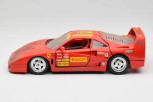 Ferrari F40 Pirelli BBS Red Bburago 1:18 3032-P4 Diecast - image 4 of 8