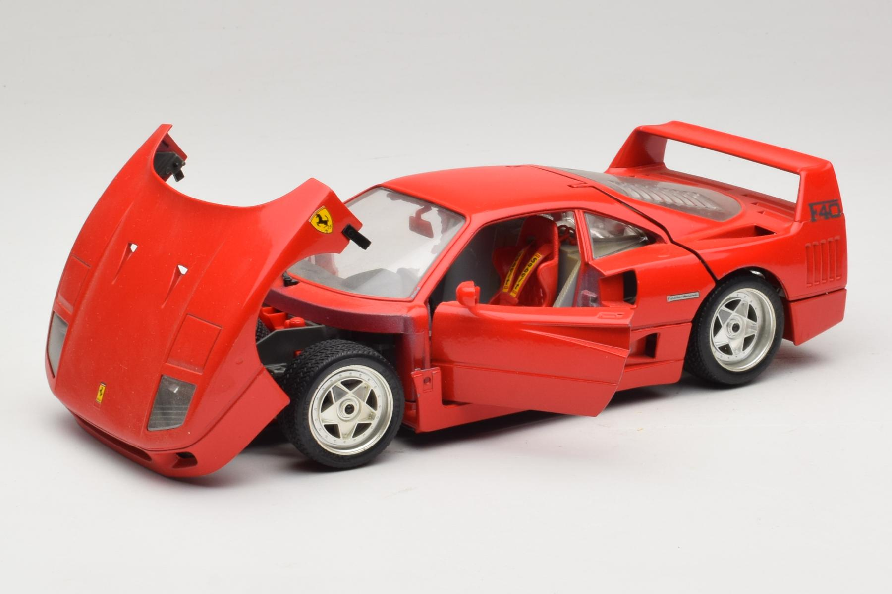 Ferrari F40 Red Diamond Edition Bburago 1:18