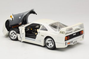 Ferrari F40 White Bburago 1:18 3332-W4 Diecast - image 5 of 8