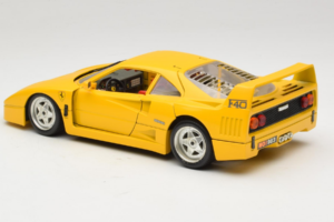 Ferrari F40 Yellow Bburago 1:18 3032-Y1 Diecast - image 7 of 8