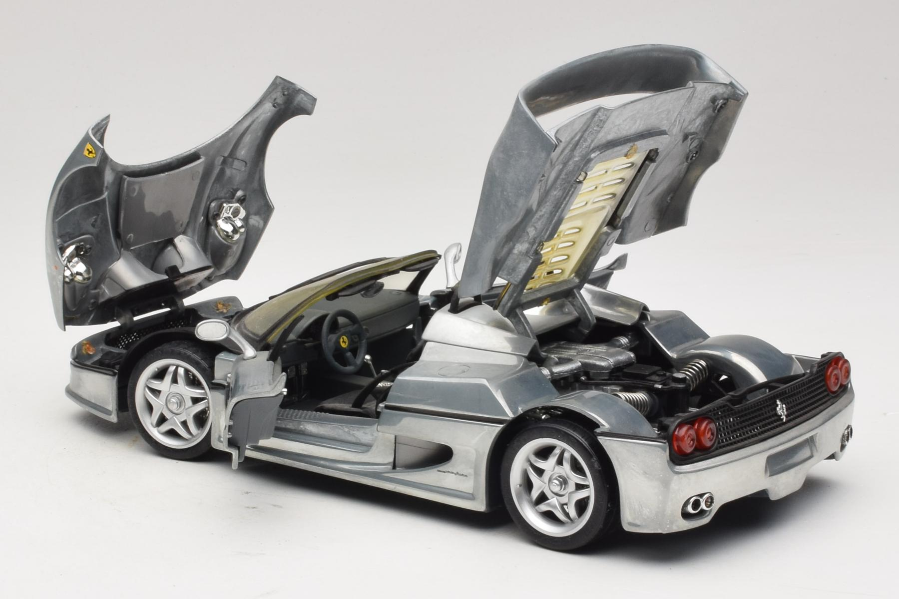 Hot Wheels Ferrari F50 1:18 Chrome Silver Edition