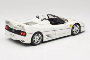 Ferrari F50 Convertible White Bburago 1:18 3352-W1 Diecast - image 3 of 8