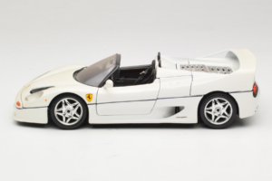 Ferrari F50 Convertible White Bburago 1:18 3352-W1 Diecast - image 4 of 8