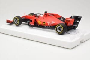 Ferrari SF90 #5 S. Vettel Australian GP 2019 BBR 1:18 BBR191805DIE Resin - image 5 of 6
