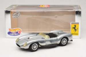 Ferrari Testa Rossa Chrome Silver Hot Wheels 1:18 25737 Diecast - image 8 of 8