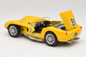 Ferrari 250 Testa Rossa #91 Yellow Limited Edition Bburago 1:18 3007-Y1 Diecast - image 5 of 8