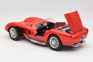 Ferrari 250 Testa Rossa Red Bburago 1:18 3007-P2 Diecast - image 5 of 8