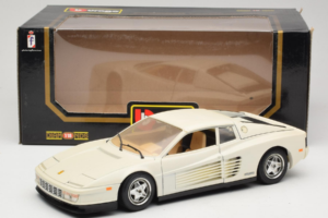 Ferrari Testarossa White Bburago 1:18 3019-W1 Diecast - image 8 of 8