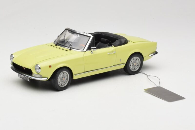 Fiat 124 Spider BS1 Yellow Sun Star 1:18 4921 Diecast