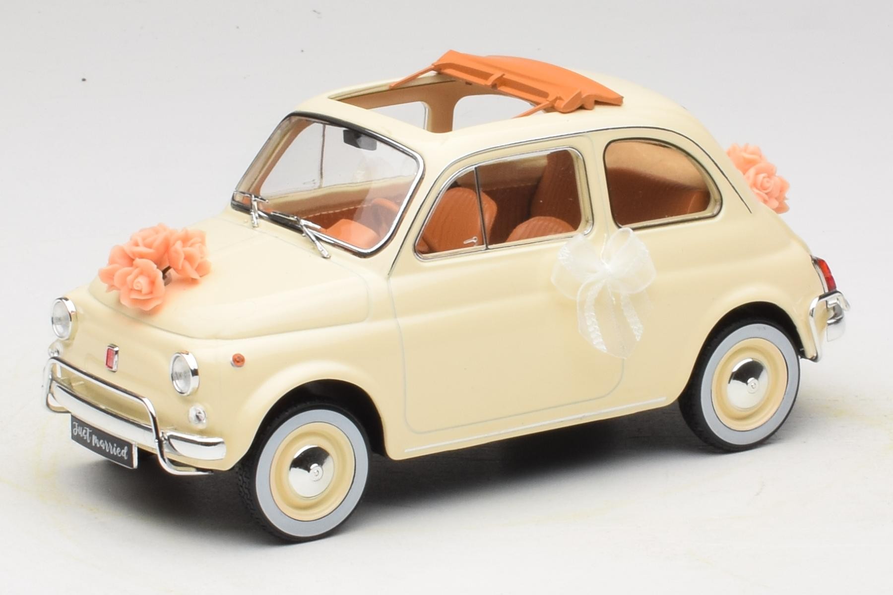 Norev Fiat 500 L 1:18 Ivory Wedding Gift Edition