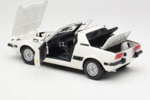 Fiat X1/9 White Minichamps 1:18 100121685 Diecast - image 5 of 8